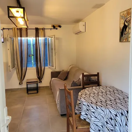 Sunny Semesterbostad